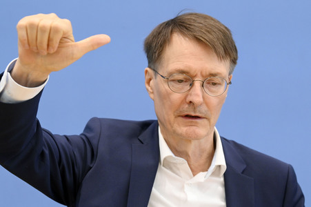 Bundespressekonferenz Krankenhaustransparenzgesetz in Berlin