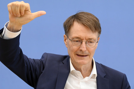 Bundespressekonferenz Krankenhaustransparenzgesetz in Berlin