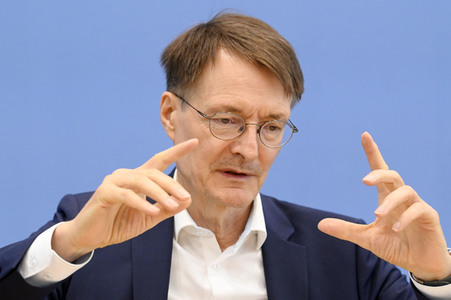 Bundespressekonferenz Krankenhaustransparenzgesetz in Berlin