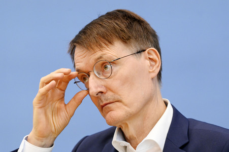 Bundespressekonferenz Krankenhaustransparenzgesetz in Berlin