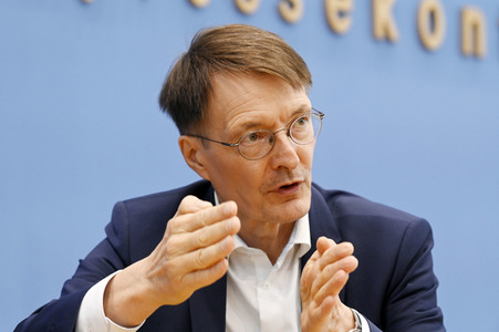 Bundespressekonferenz Krankenhaustransparenzgesetz in Berlin