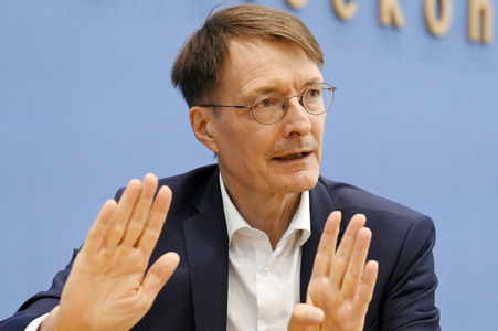 Bundespressekonferenz Krankenhaustransparenzgesetz in Berlin