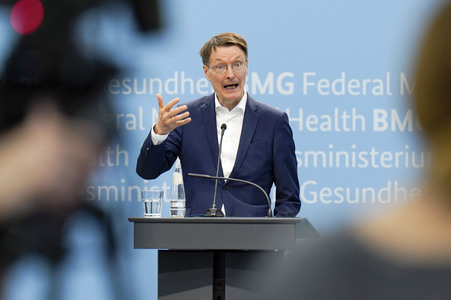 Pressekonferenz zu den Ergebnissen des Runden Tischs Long Covid in Berlin