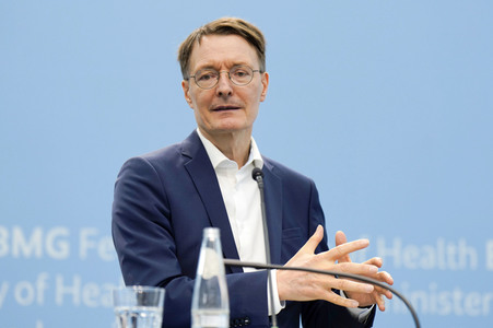 Pressekonferenz zu den Ergebnissen des Runden Tischs Long Covid in Berlin