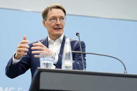 Pressekonferenz zu den Ergebnissen des Runden Tischs Long Covid in Berlin