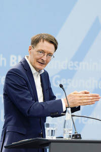 Pressekonferenz zu den Ergebnissen des Runden Tischs Long Covid in Berlin