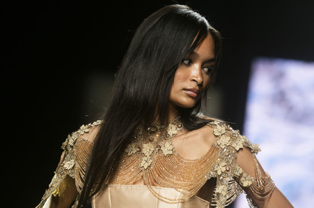 Claro Couture Fashion Show auf der 78. Mercedes-Benz Fashion Week Madrid