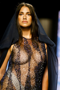 Claro Couture Fashion Show auf der 78. Mercedes-Benz Fashion Week Madrid