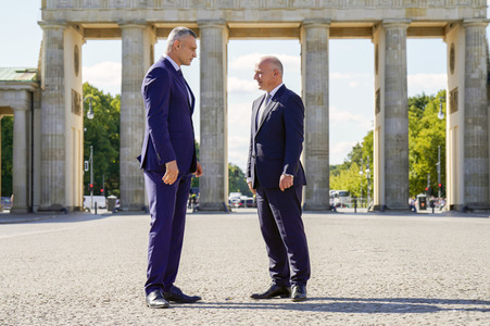 Vitali Klitschko und Kai Wegner am Brandenburger Tor