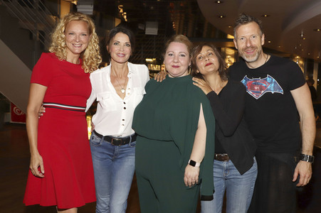 Theaterpremiere 'Falsche Schlange' in Hamburg