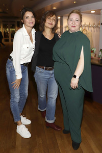 Theaterpremiere 'Falsche Schlange' in Hamburg