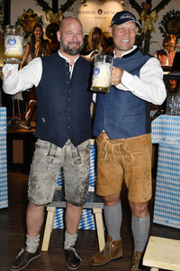Wiesn Anstich 2023 im Hofbräu Berlin