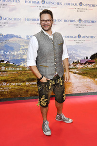 Wiesn Anstich 2023 im Hofbräu Berlin