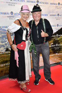 Wiesn Anstich 2023 im Hofbräu Berlin