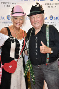 Wiesn Anstich 2023 im Hofbräu Berlin