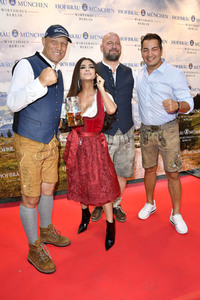 Wiesn Anstich 2023 im Hofbräu Berlin