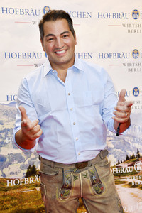 Wiesn Anstich 2023 im Hofbräu Berlin