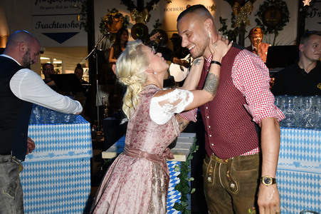 Wiesn Anstich 2023 im Hofbräu Berlin