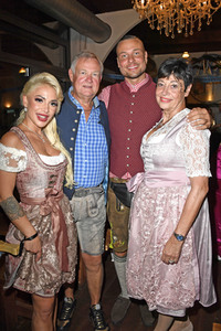 Wiesn Anstich 2023 im Hofbräu Berlin