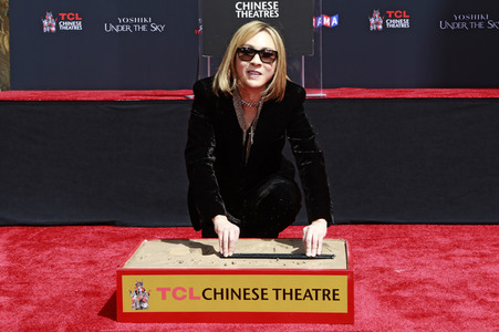 Hand and Footprint Ceremony mit Yoshiki in Los Angeles
