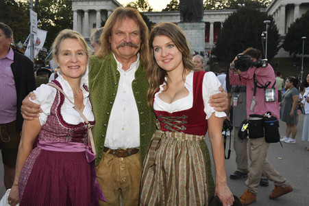 Almauftrieb beim Oktoberfest 2023 in München