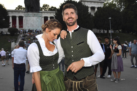 Almauftrieb beim Oktoberfest 2023 in München