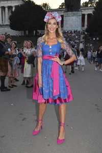 Almauftrieb beim Oktoberfest 2023 in München