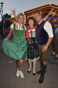 Almauftrieb beim Oktoberfest 2023 in München