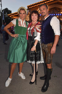 Almauftrieb beim Oktoberfest 2023 in München