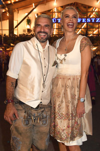 Almauftrieb beim Oktoberfest 2023 in München
