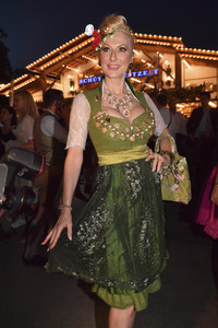Almauftrieb beim Oktoberfest 2023 in München