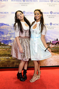 Wiesn Anstich 2023 im Hofbräu Berlin