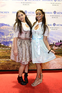 Wiesn Anstich 2023 im Hofbräu Berlin