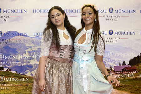 Wiesn Anstich 2023 im Hofbräu Berlin