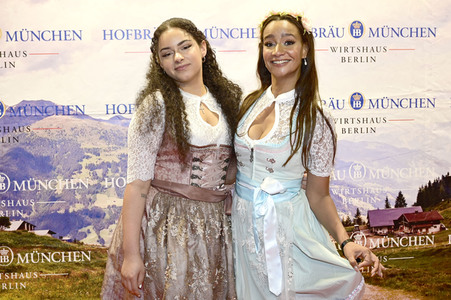Wiesn Anstich 2023 im Hofbräu Berlin