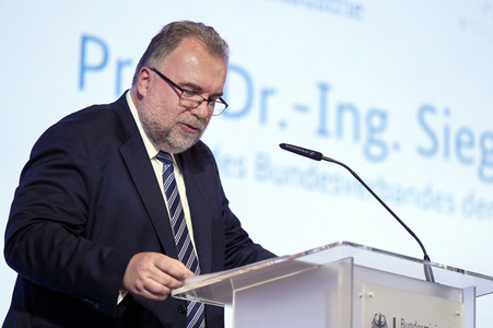 Konferenz 'Mikroelektronik: Schlüssel zur Transformation' in Berlin
