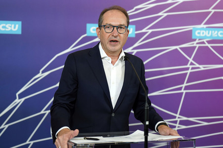 Pressestatement der CDU/CSU-Bundestagsfraktion in Berlin