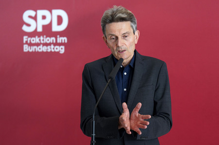 Pressestatement der SPD-Bundestagsfraktion in Berlin