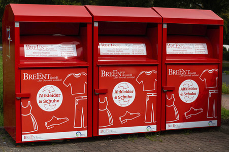 Symbolfoto Kleidercontainer