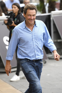Ankunft von Dominic West auf dem San Sebastian International Film Festival 2023