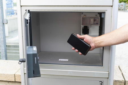 Symbolfoto Handy-Ladeautomat