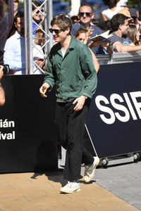 Ankunft von James Norton auf dem San Sebastian International Film Festival 2023