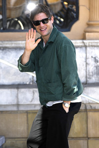 Ankunft von James Norton auf dem San Sebastian International Film Festival 2023