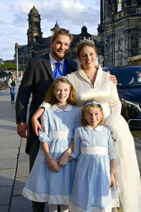 Empfang anlässlich der Trauung von Maria Teresita Prinzessin von Sachsen und Graf Beryl Alexandre de Saporta in Dresden