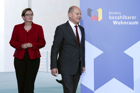 Pressestatements vor der Sitzung 'Bündnis-Tag zum bezahlbaren Wohnraum' in Berlin