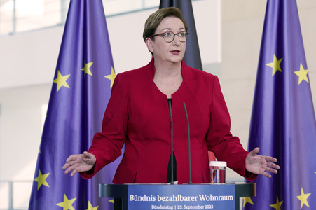 Pressestatements vor der Sitzung 'Bündnis-Tag zum bezahlbaren Wohnraum' in Berlin