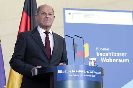 Pressestatements vor der Sitzung 'Bündnis-Tag zum bezahlbaren Wohnraum' in Berlin