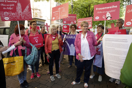 Eröffnungsgottesdienst zur Herbst-Vollversammlung der Deutschen Bischofskonferenz in Wiesbaden