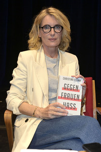 Buchpremiere 'Gegen Frauenhass' in Berlin