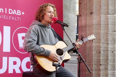 Mittagspausenkonzert von Michael Schulte bei Radio Hamburg
